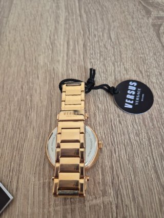 Reloj mujer Versus Versace color oro roja