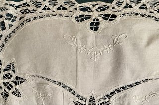 Centrotavola vintage anni ‘ 60 pizzo Rinascimento