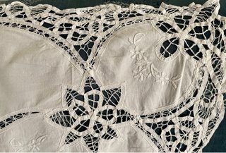 Centrotavola vintage anni ‘ 60 pizzo Rinascimento