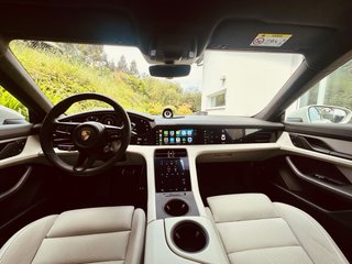 Porsche Taycan 2023