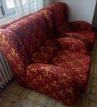 Sofá y sillones orejeros