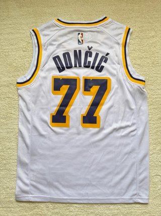Camiseta Lakers Doncic