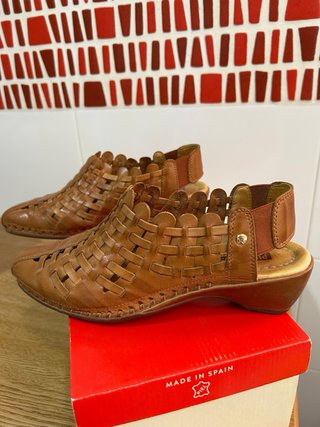 Sandalias Pikolinos