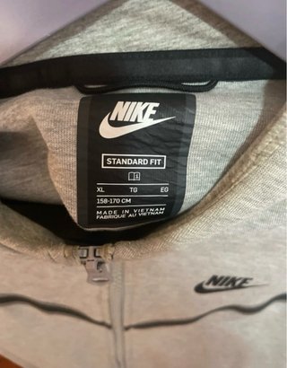 Sudadera Nike Tech Gris