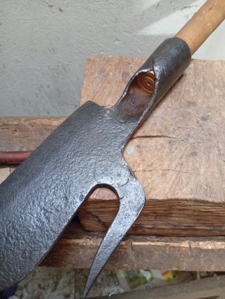 Gran Tajamata forjada antigua