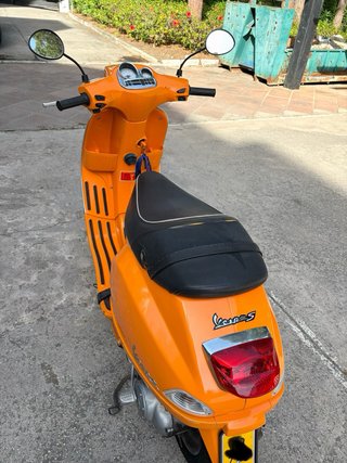 Vespa Sprint Naranja Automática