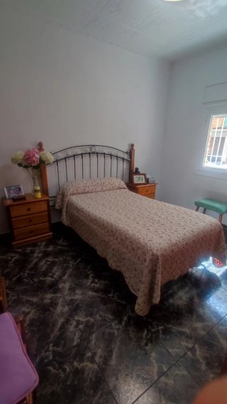 Venta bajo-patio buen estado 90 mts 3 habit 1 baño