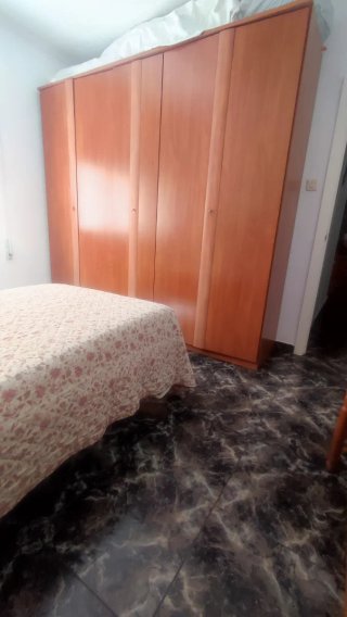 Venta bajo-patio buen estado 90 mts 3 habit 1 baño