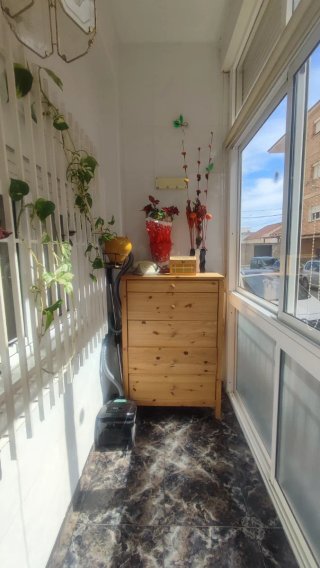 Venta bajo-patio buen estado 90 mts 3 habit 1 baño