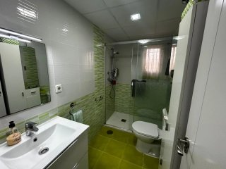 Venta bajo-patio buen estado 90 mts 3 habit 1 baño