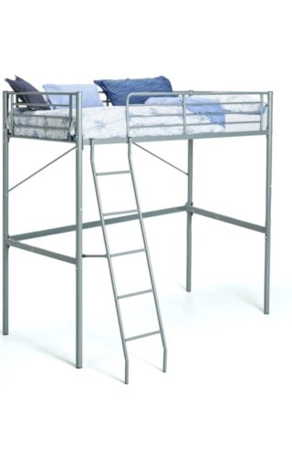 Cama alta metálica para niño