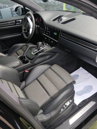 Porsche Cayenne Coupé -