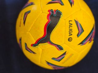 Balón de fútbol Puma amarillo