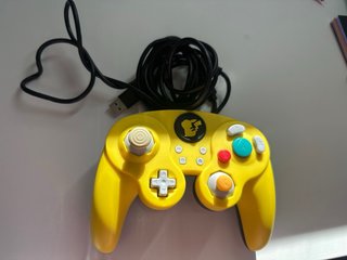 Mando Nintendo Switch Amarillo