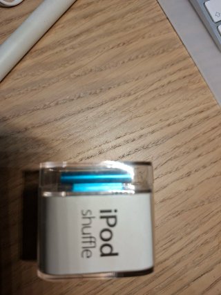 iPod Shuffle Azul metalizado 2 GB