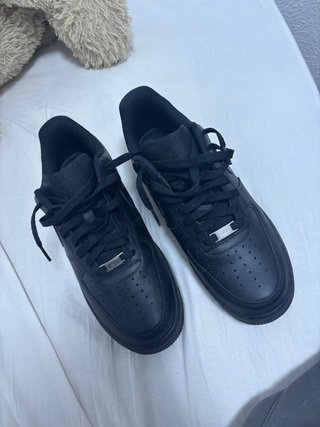 Nike Air Force 1 Negras