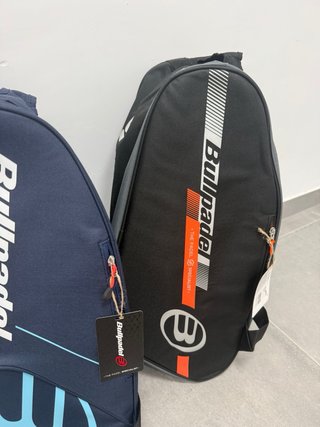 2 Paleteros Bullpadel