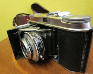 fotocamera a soffietto Voigtlander Vito II a pelli