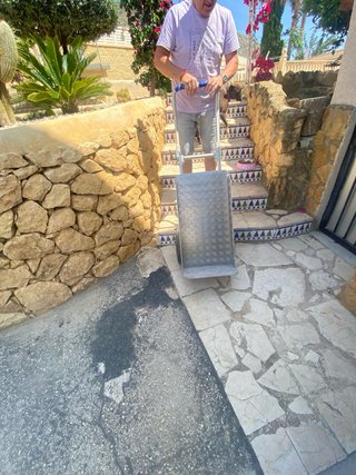 Carretilla mecánica sube escaleras