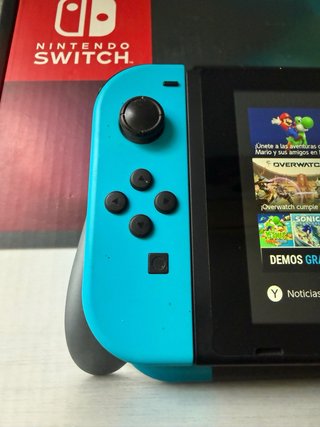 Nintendo Switch Azul y Rojo
