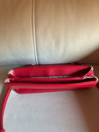 Bolso Guess Rojo Acolchado Cadena Dorada