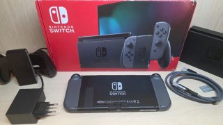 Nintendo Switch Grigio con giochi inclusi
