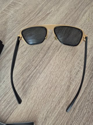 Gafas de sol Versace negras con dorado
