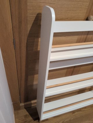 Estantería infantil blanca y madera