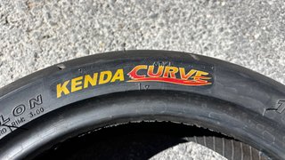 Neumáticos Kenda Curve K702 Llanta 12” – NUEVOS
