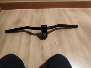 Manillar de bicicleta negro