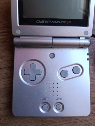 Nintendo Game Boy Advance SP