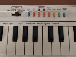 Teclado electrónico CASIO PT-1