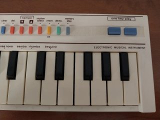 Teclado electrónico CASIO PT-1