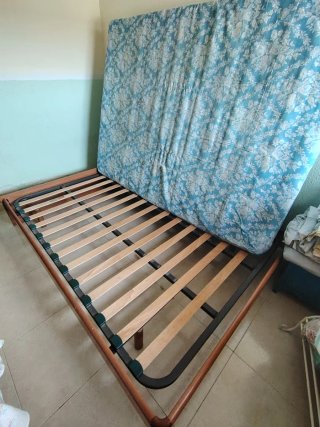 Estructura cama 135cm + colchón