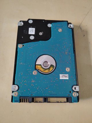 LOTE 2 DISCOS DUROS 750GB TOSHIBA
