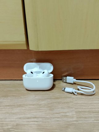 Cascos inalámbricos blancos