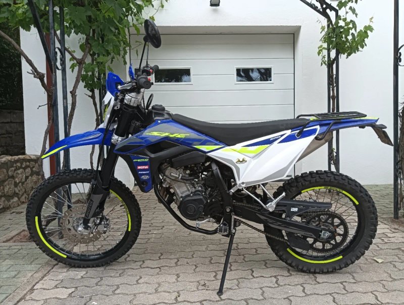 Moto enduro sherco 125