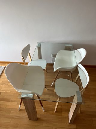 2 Sillas Comedor Plástico y Madera