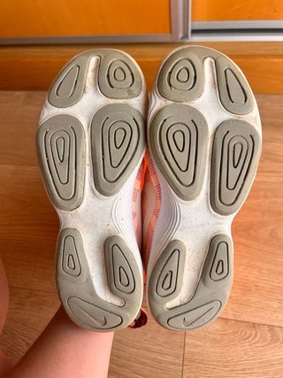 Nike Revolution 36