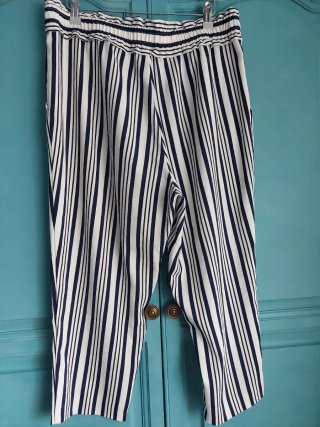 Pantalón rayas Zara