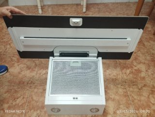 Campana extractora cocina blanca