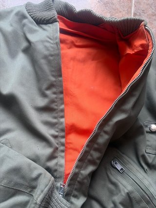 Cazadora bomber reversible verde y naranja