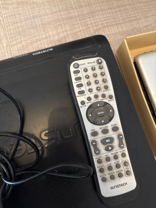 Tablet y DVD para piezas 2€ todo