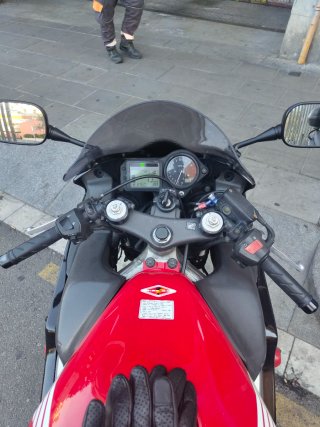 Honda CBR 600 F4I Roja y Negra