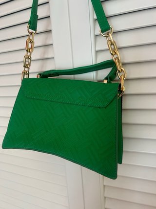 Bolso Boso Verde con Cadena Dorada