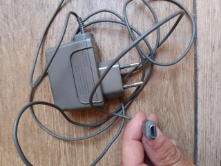 Cargador Nintendo Gris