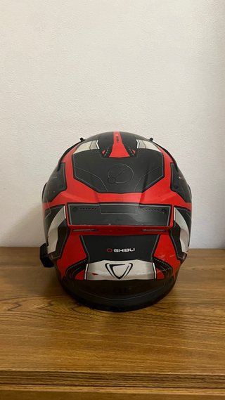 Capacete vermelho Ghibli com intercomunicador BT