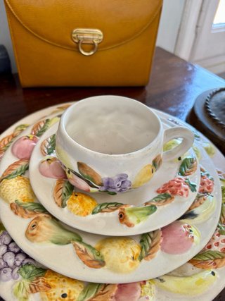 Juego de vajilla con frutas