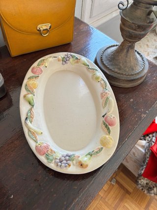 Juego de vajilla con frutas