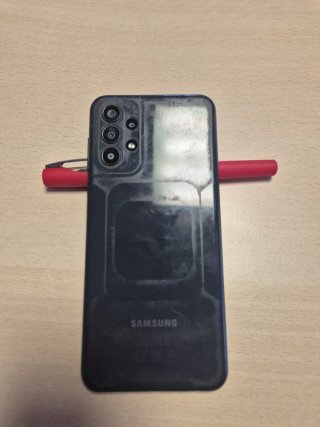 Teléfono y Funda Samsung A13 Kickstand Case Negra